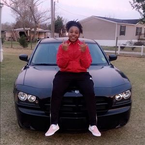 Meet your Posher, Destiny